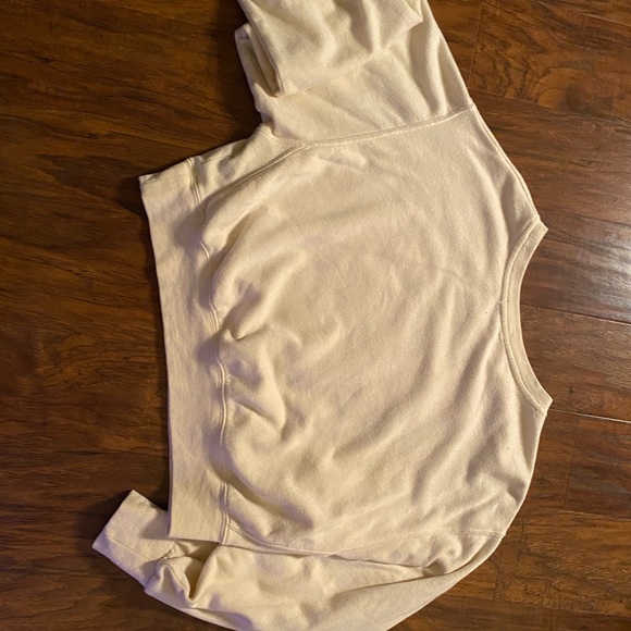 Cute garage crop top - Picture 6 of 6